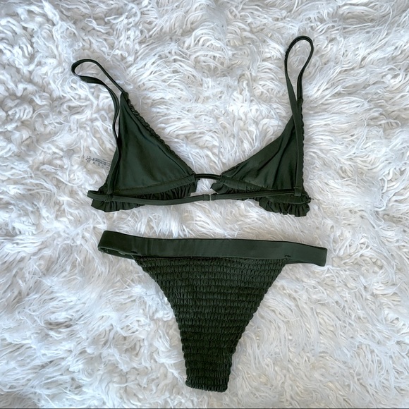 ‼️NWOT‼️ Ruffles Bralette Smocked Bikini ArmyGreen - Picture 4 of 6